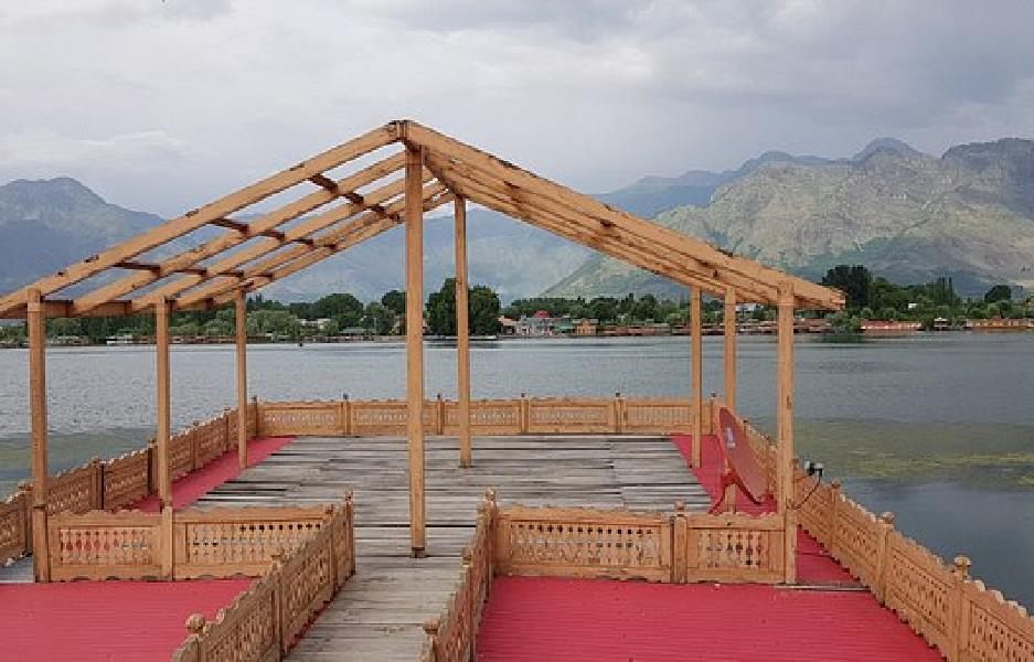 Wangnoo Sheraton Group of Houseboats