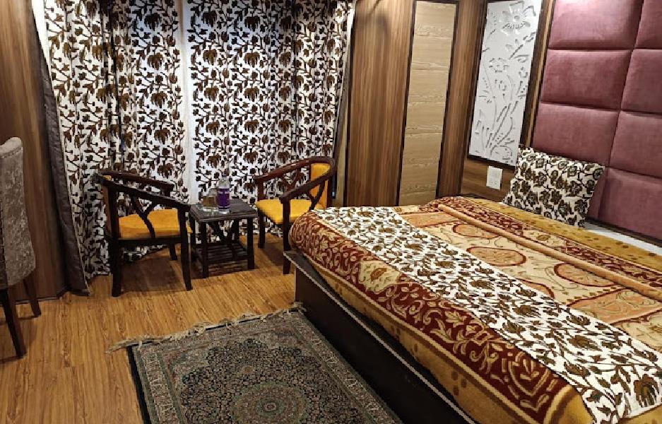 Hotel Zehgeer Continental Gulmarg