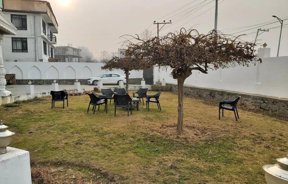 Hotel Naqash Residency