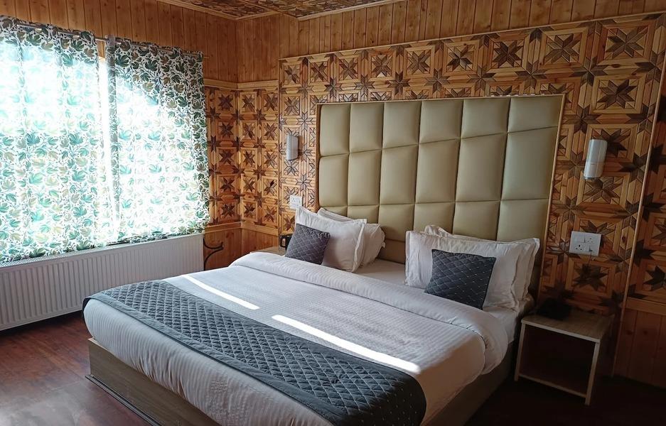 HOTEL GOLDEN HERITAGE