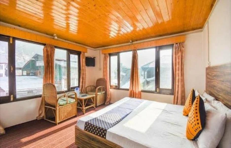 Kashmir House Pahalgam